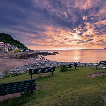 Number 10 Runswick